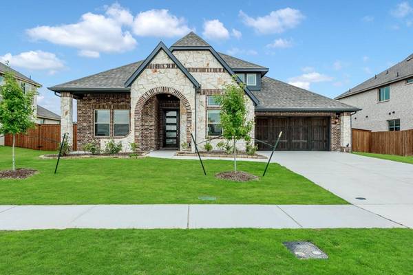 602 Mesquite Grove Road, Midlothian, TX 76065