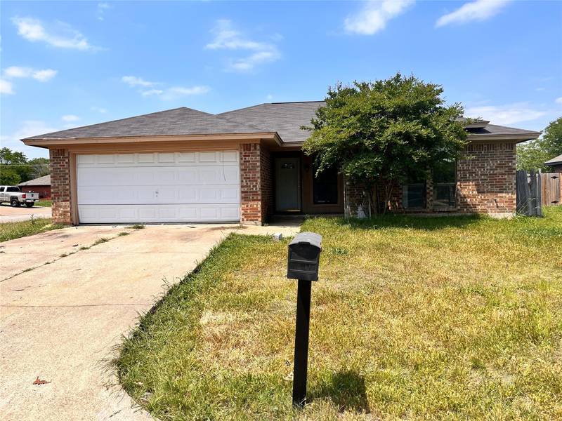 101 Liesa Street, Alvarado, TX 76009