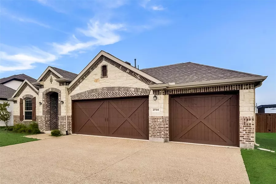 2734 Pinto Creek Drive, Celina, TX 75078