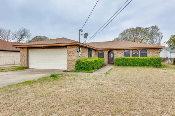 1230 Estes Street, Benbrook, TX 76126