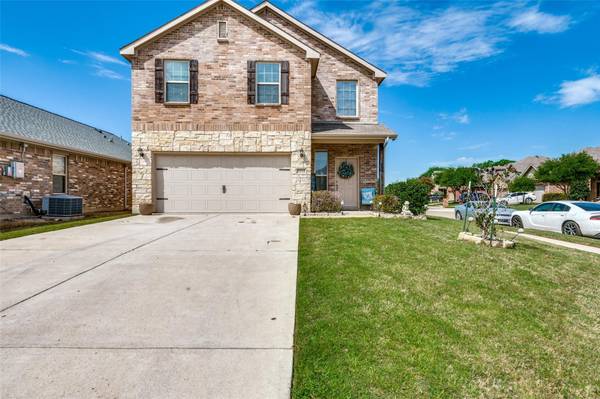 5424 Grenada Drive, Fort Worth, TX 76119