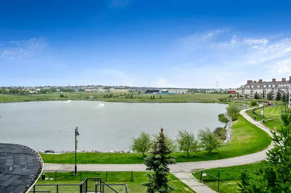 Calgary, AB T3K 0E3,108 Country Village CIR NE #306