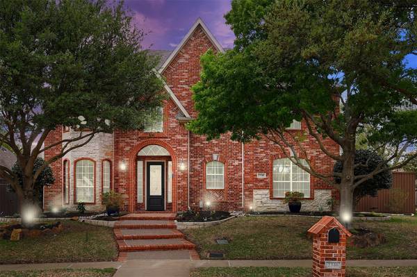 2346 Clearspring Drive N, Irving, TX 75063