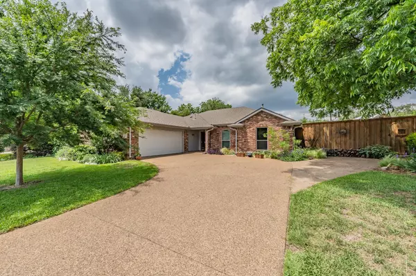 Grapevine, TX 76051,1703 Dunn Street