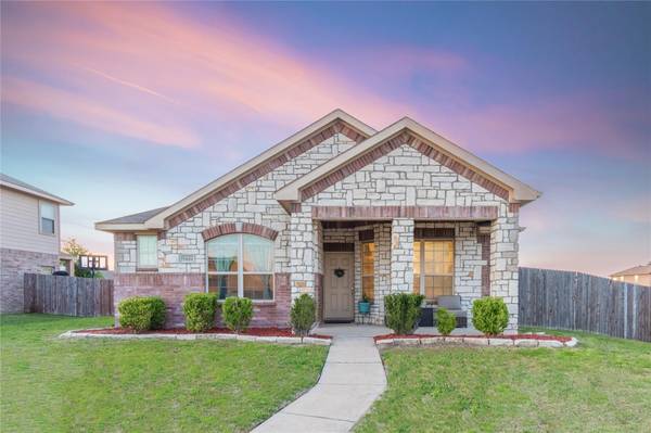 1849 Pioneer Way, Lancaster, TX 75146