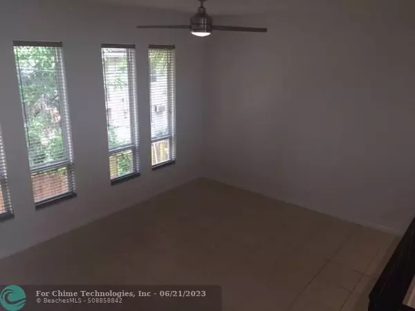 Fort Lauderdale, FL 33316,727 SE 16th Ct  #11