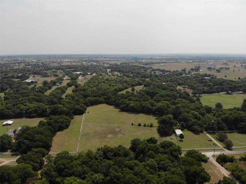 130 N Falling Leaves Drive, Waxahachie, TX 75167