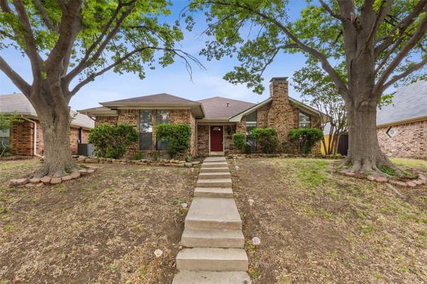 1517 Barclay Drive, Carrollton, TX 75007