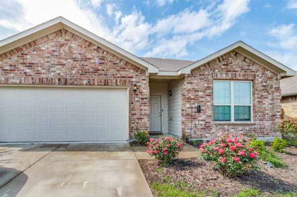 2122 Blakehill Drive, Heartland, TX 75126