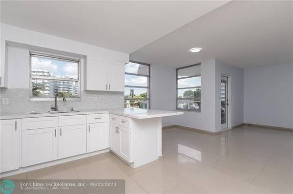 North Miami Beach, FL 33179,1351 NE Miami Gardens Drive  #226e