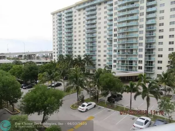 19380 COLLINS AV  #425,  Sunny Isles Beach,  FL 33160