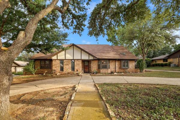 222 Lamesa Drive, Highland Village, TX 75077