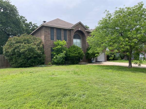 401 Parkview Court, Hurst, TX 76053