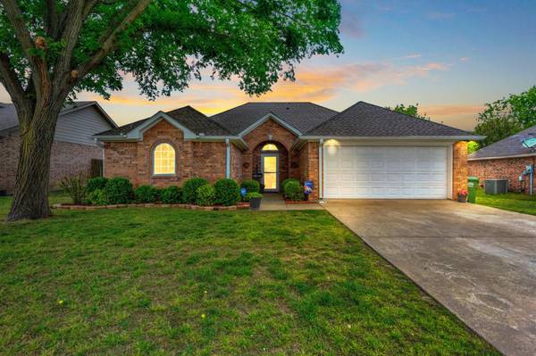 1546 Pioneer Valley, Howe, TX 75459