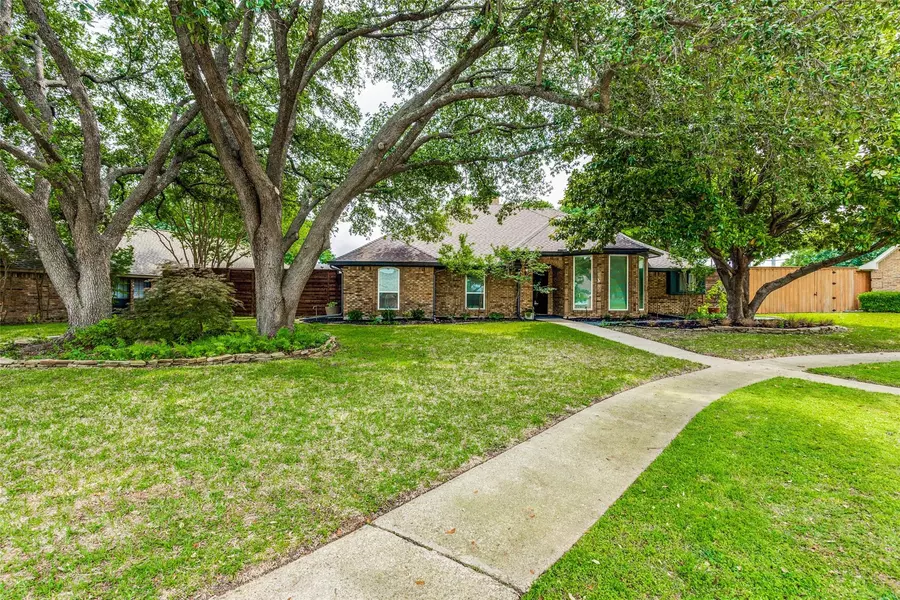 2227 Diamond Oaks Drive, Garland, TX 75044