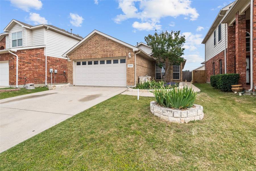 5904 Kristen Drive, Fort Worth, TX 76131