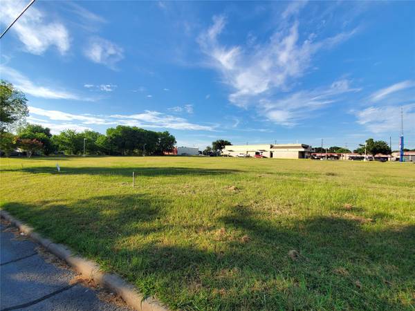 5475 Robin Road,  Garland,  TX 75043