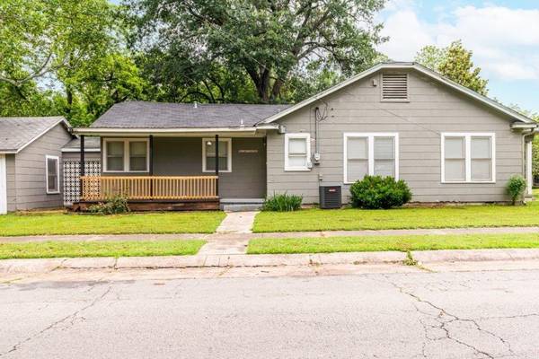 2205 Culbertson Street, Paris, TX 75460