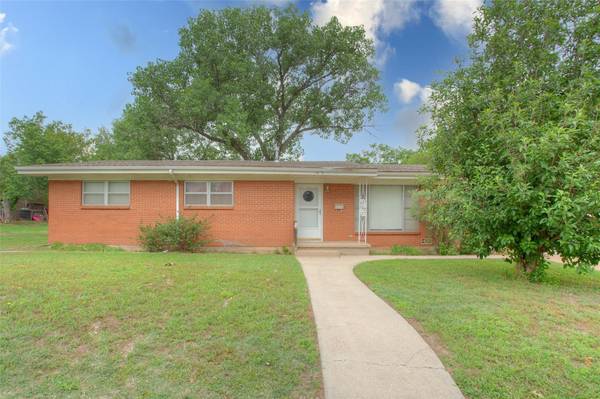 1405 Shirley Street, Bridgeport, TX 76426