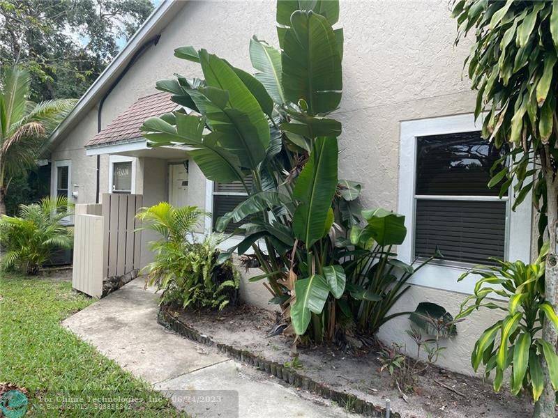 1954 Discovery Cir, E #1954, Deerfield Beach, FL 33442