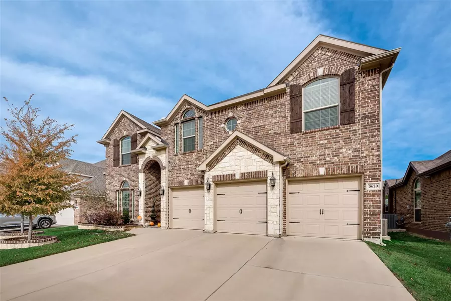 5620 Mount Storm Way, Fort Worth, TX 76179