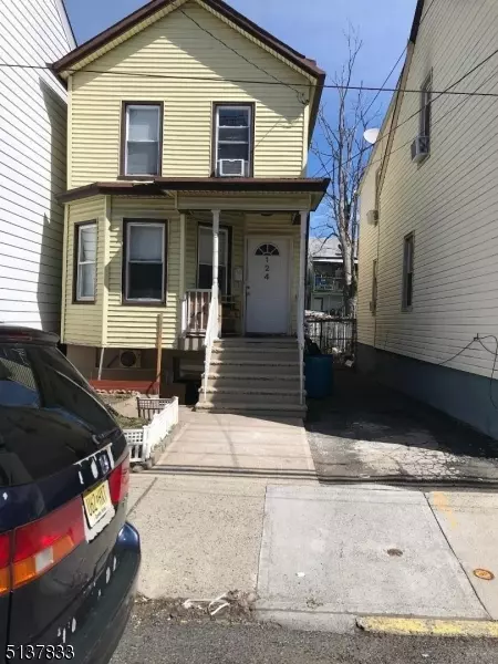 124 Redwood Ave, Paterson City, NJ 07522