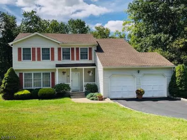 10 TERRY PL, Jefferson Twp., NJ 07438