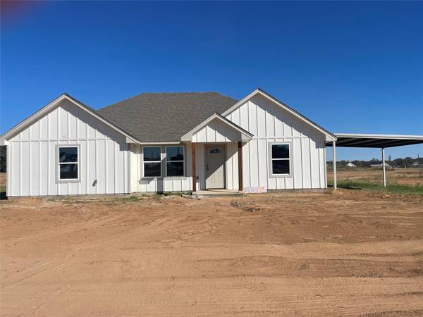 2139 Brown Loop, Poolville, TX 76487