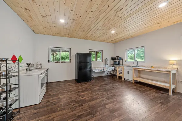 136 Hill County Road 1413 E Grandview, TX 76050