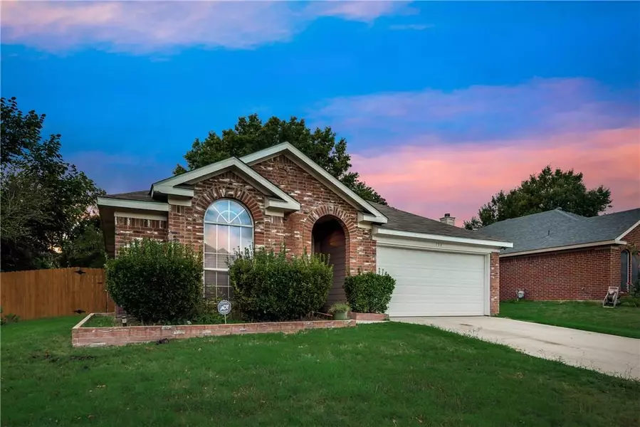 735 Thousand Oaks Drive #1, Lake Dallas, TX 75065