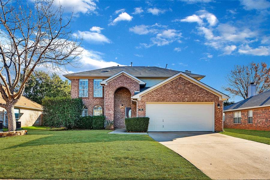 732 Texas Oak Trail, Lake Dallas, TX 75065