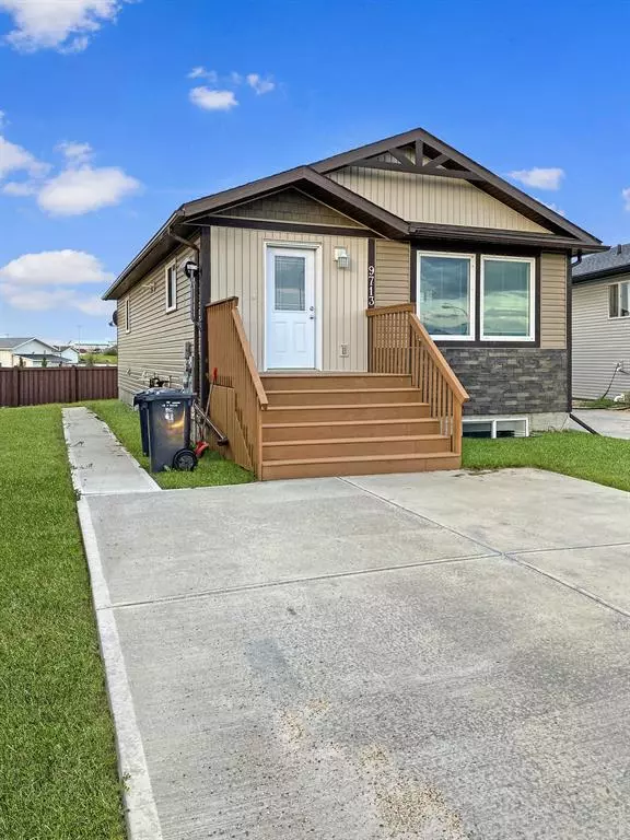 Clairmont, AB T8X5C5,9701 113 AVE #B