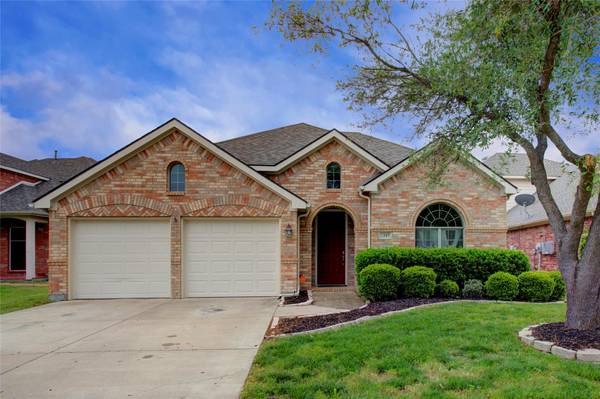 2517 Marina Drive, Grand Prairie, TX 75054