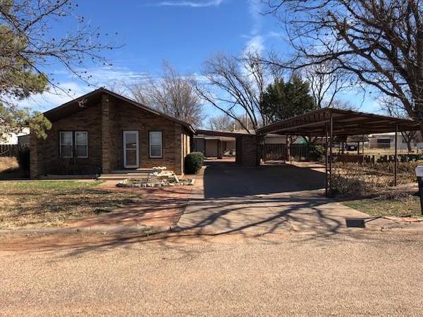 110 Mayfield Street, Roby, TX 79543