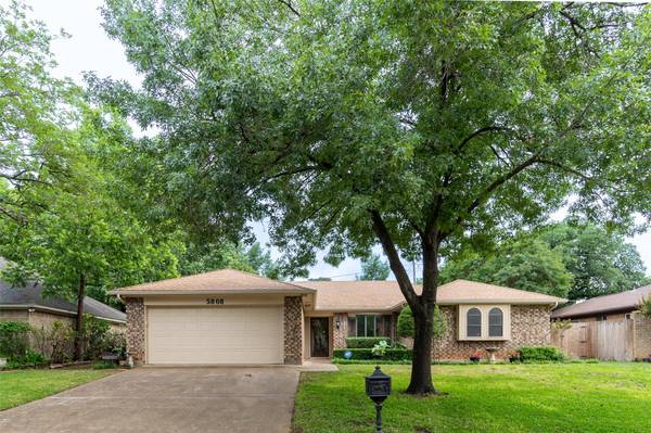 5808 Melstone Drive, Arlington, TX 76016