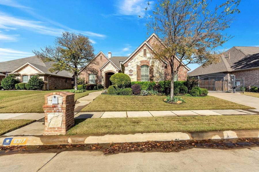 8317 Forest Glenn, North Richland Hills, TX 76182