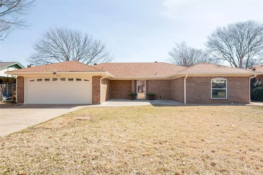 5520 Wood View Street, North Richland Hills, TX 76180