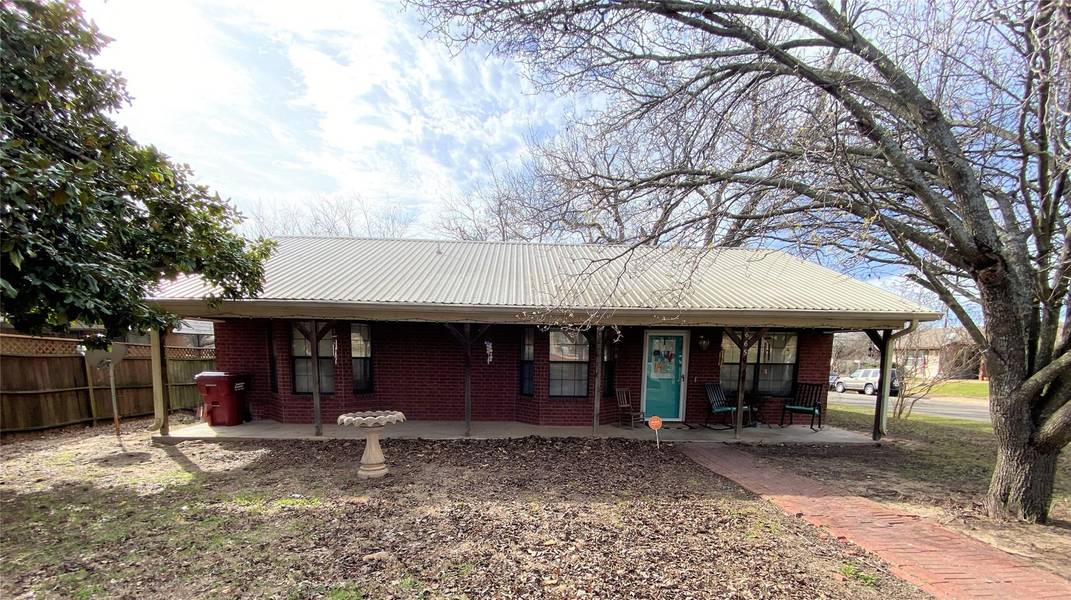 665 N Sixth, Honey Grove, TX 75446