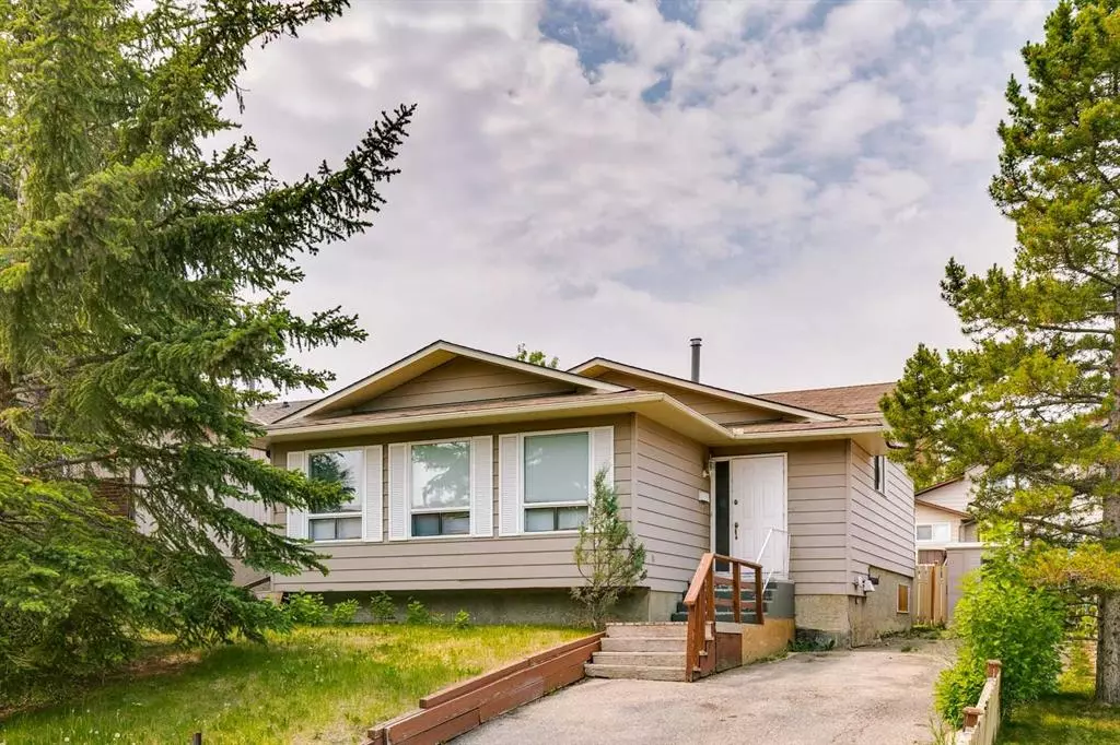 Calgary, AB T3K 1K7,304 Beddington CIR NE