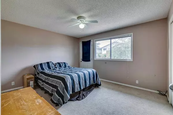 Calgary, AB T3K 1K7,304 Beddington CIR NE