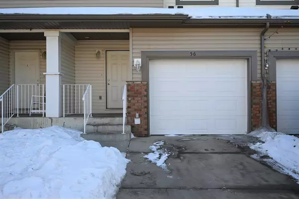 Calgary, AB T3J 5L1,56 Saddletree CT NE