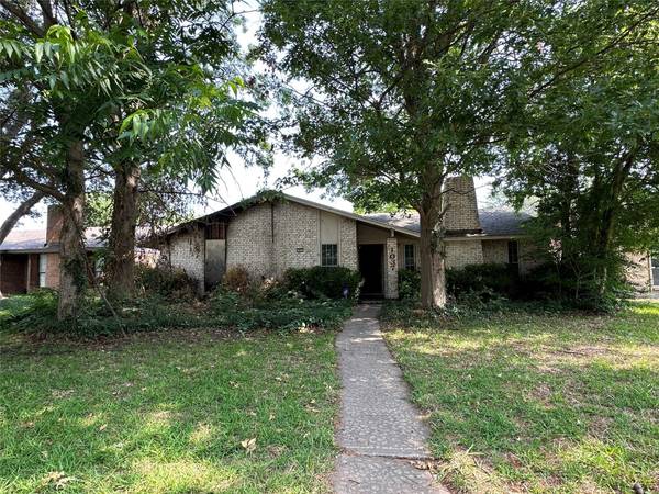 1037 Delores Drive, Garland, TX 75040