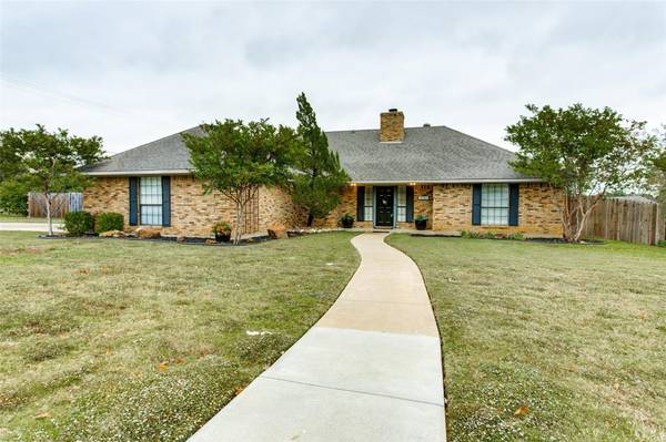 1051 Summerplace Lane, Southlake, TX 76092