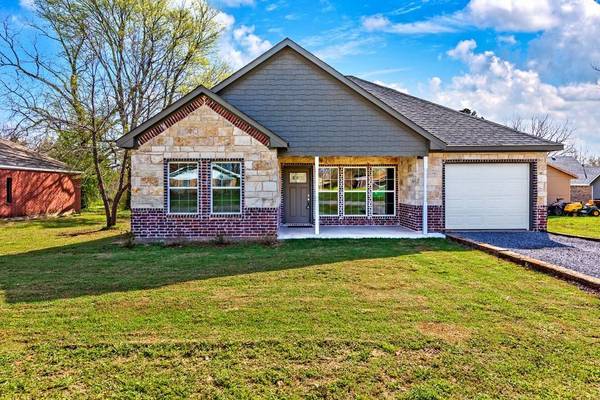 602 Davis, Colbert, OK 74733