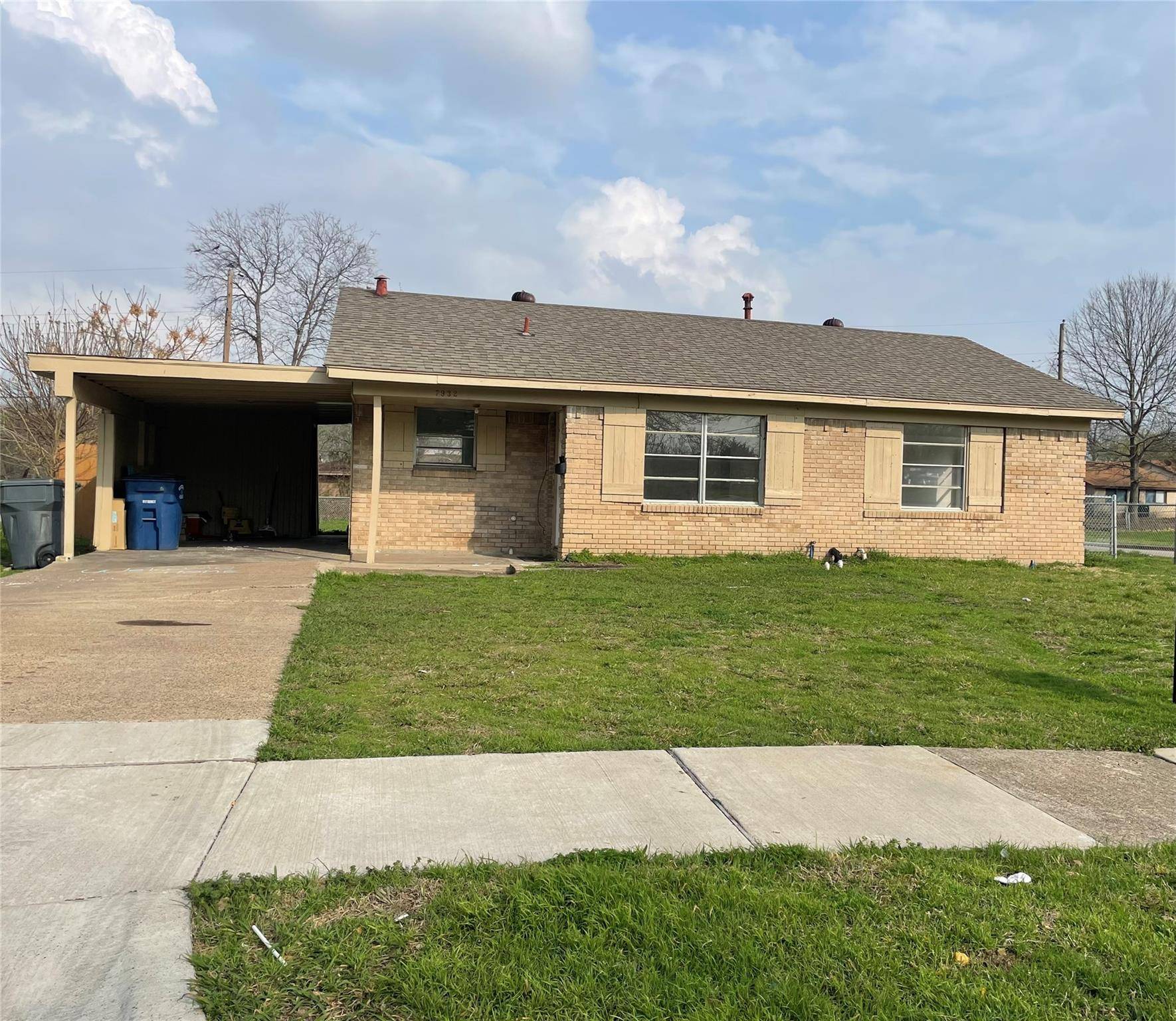 7932 Racine Drive,  Dallas,  TX 75232