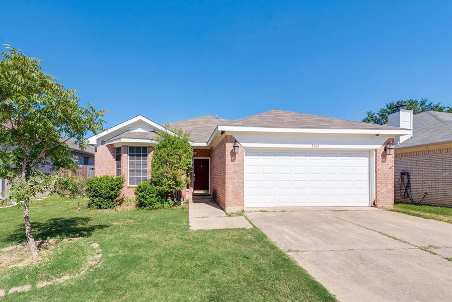 8664 Arcadia Park Drive, Fort Worth, TX 76244