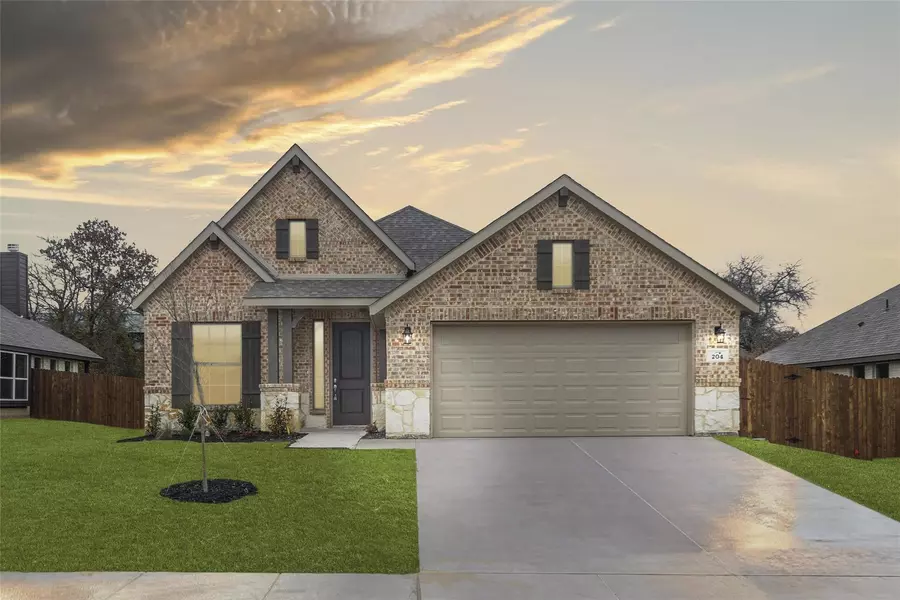 204 Rosemary Drive, Azle, TX 76020