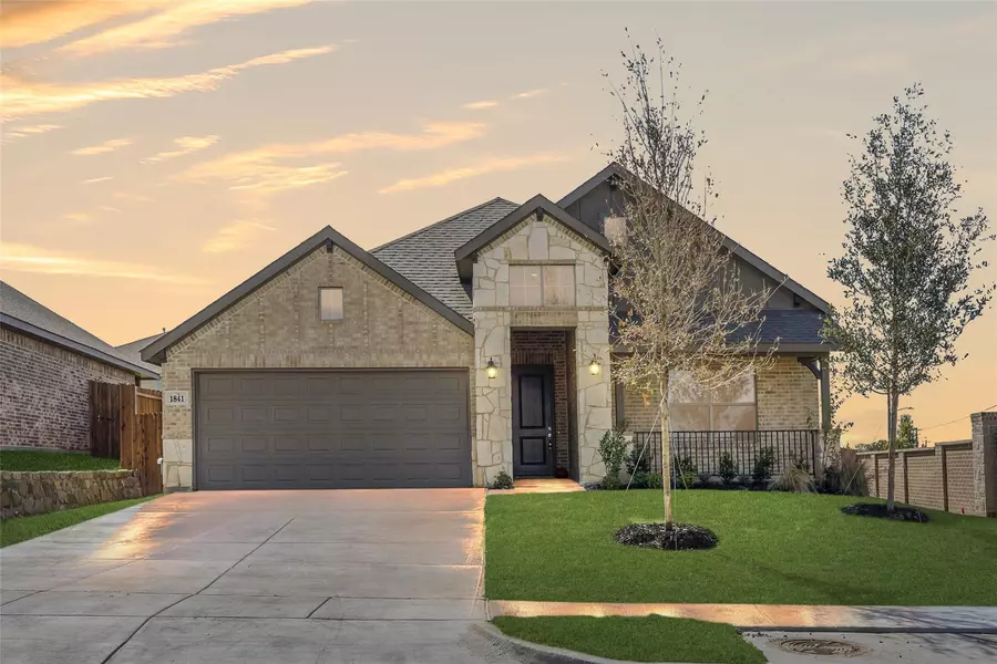 1841 Agarito Drive, Weatherford, TX 76086