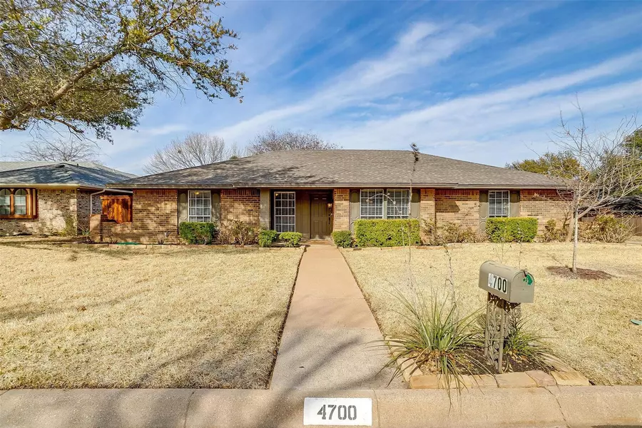 4700 Yellowleaf Drive, Fort Worth, TX 76133