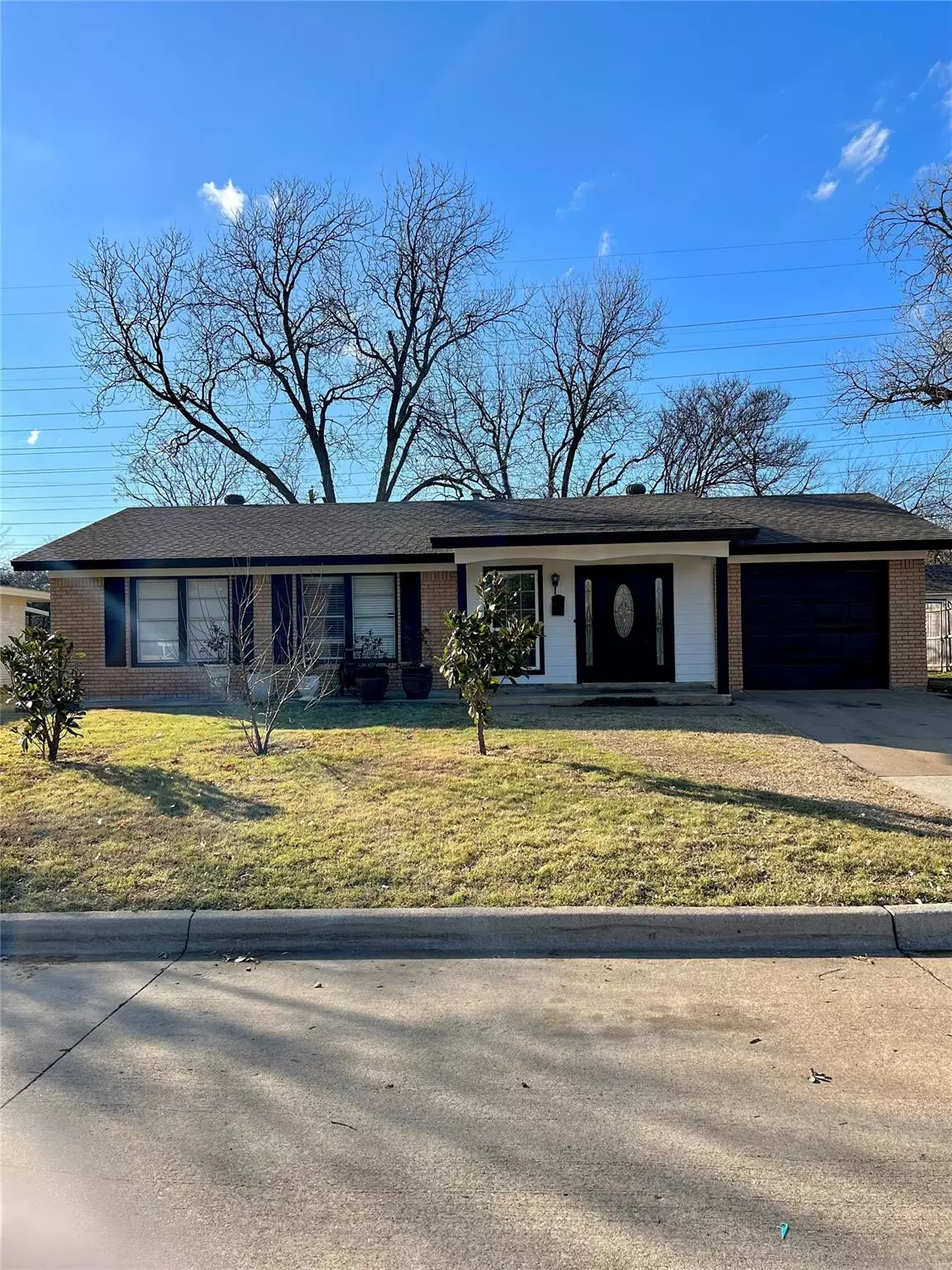 Fort Worth, TX 76112,1700 Grantland Circle